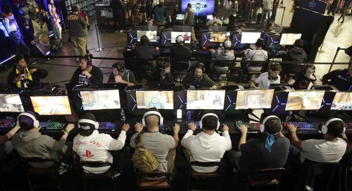 Il gioco pubblico fermo ad un bivio: la realtà degli eSports e la regolamentazione problematica