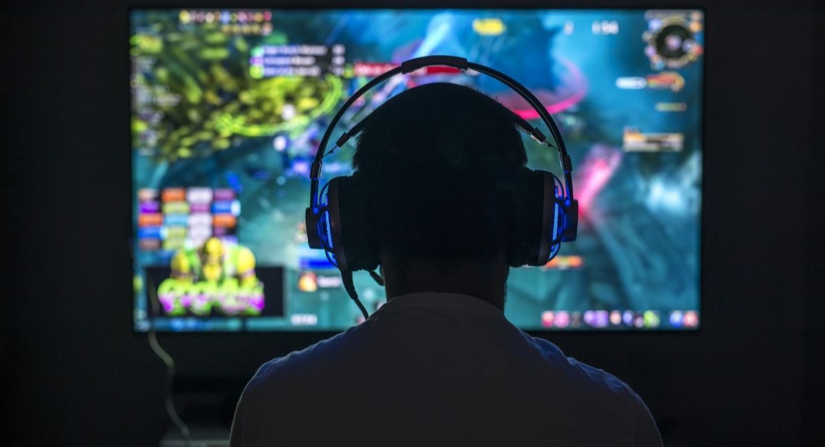 Sondaggio YouGov, il 63% preferisce il gioco online: lotteria al primo posto, seguono le scommesse sportive
